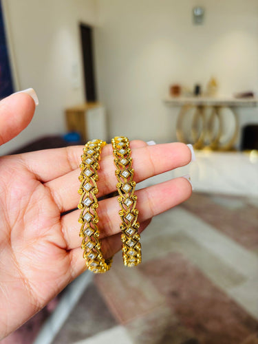 Mellow Shine Bangle